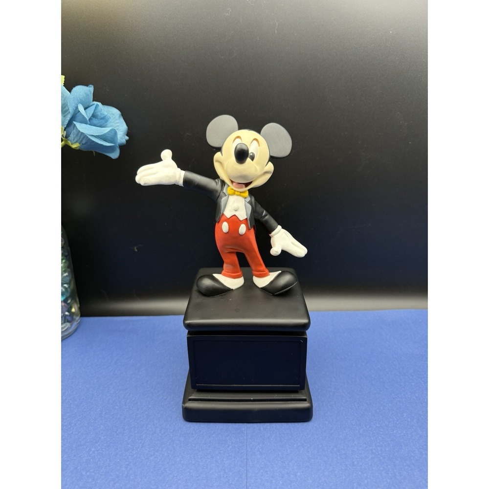 DISNEY Cast Member Staff Exclusive - Mickey Mouse Mousecar Award Statue
